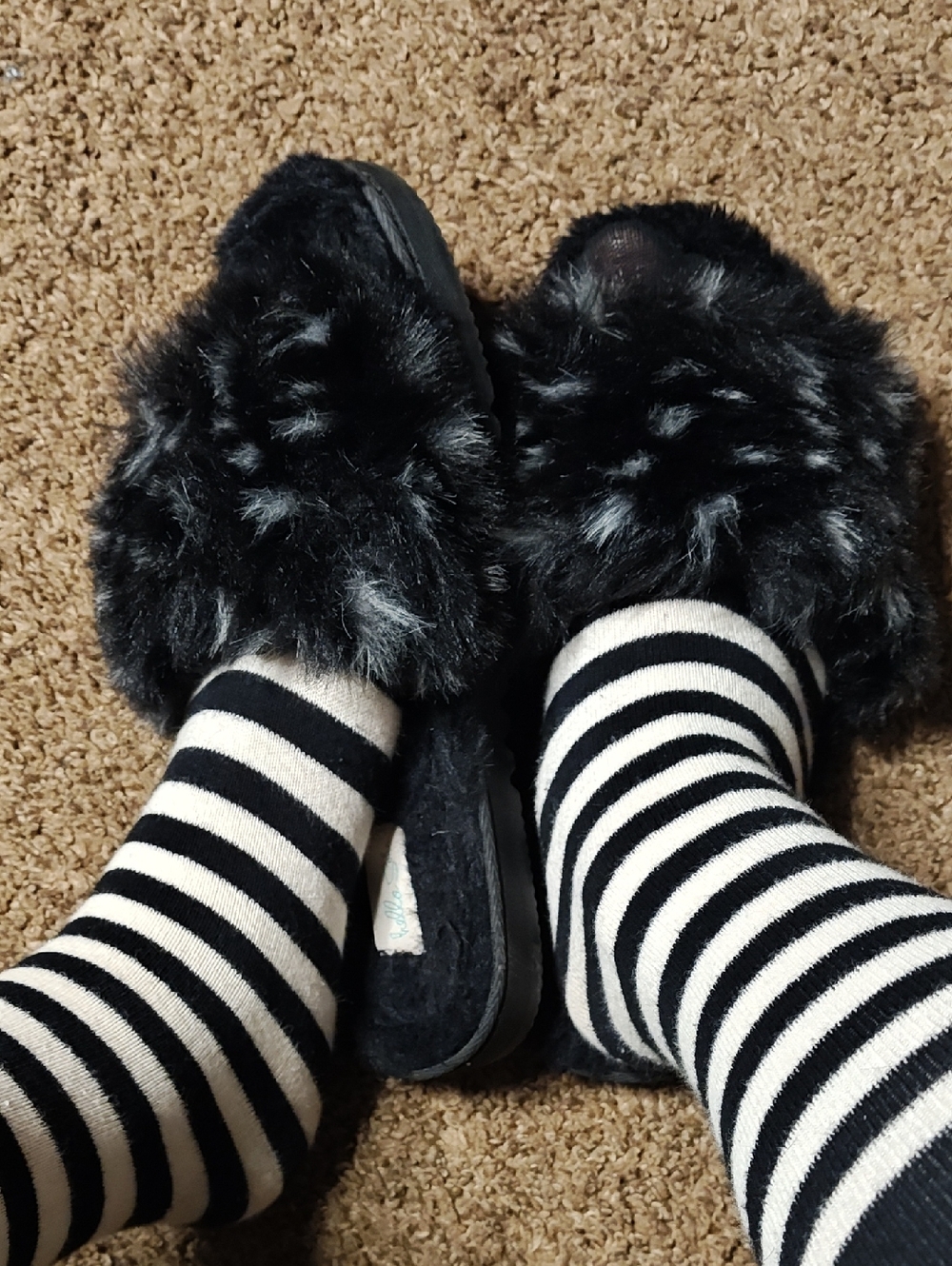 Plush Black Faux-Fur Slide Slippers for Women WORN!